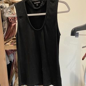 Express size small black top